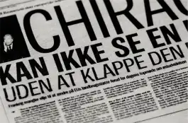 いろいろなフォントで書かれている新聞