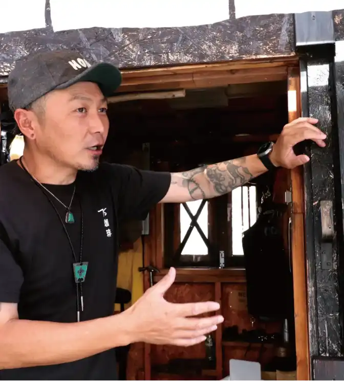 AirPriでオリジナルデザインTシャツを作成した感想を述べる75珈琲（75coffee）のオーナー