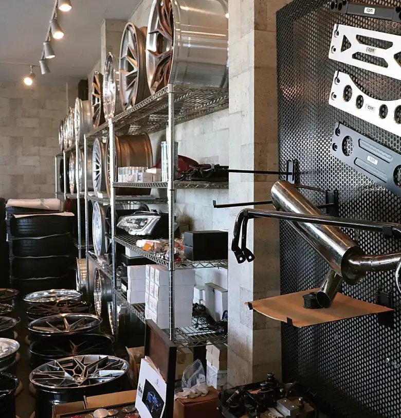 たくさんのカスタムパーツ