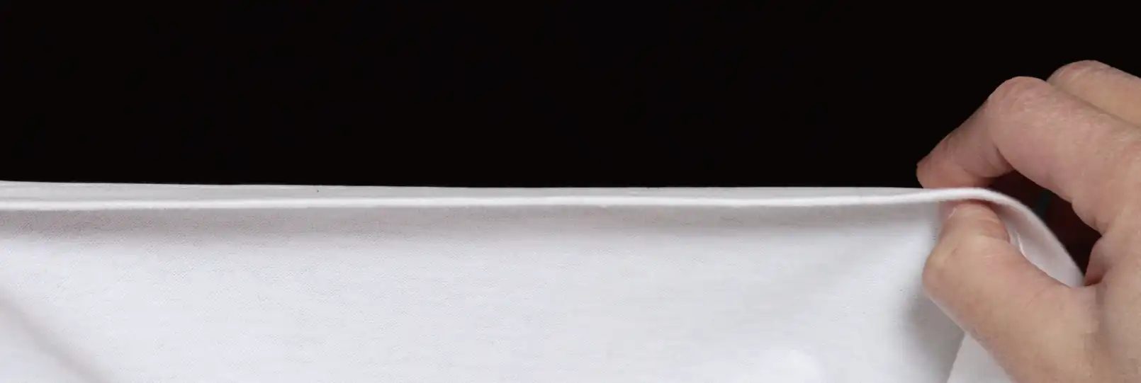 5.6オンスの厚みのTシャツ生地