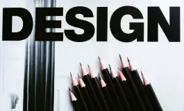 DESIGNと大きく書かれたシックな文字